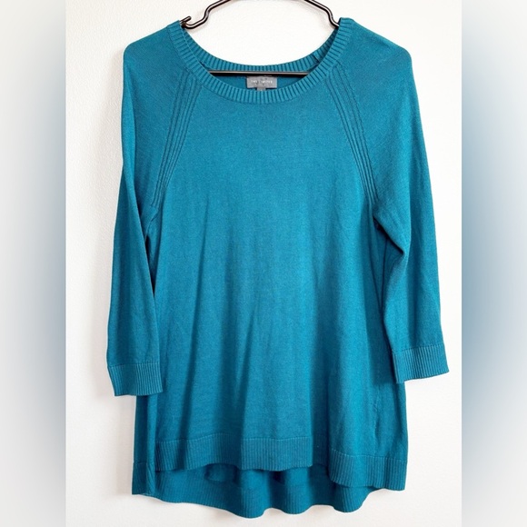 NWT THE LIMITED Crew Neck Sweater with Scoop Neck and Relaxed Fit Small - Picture 1 of 7